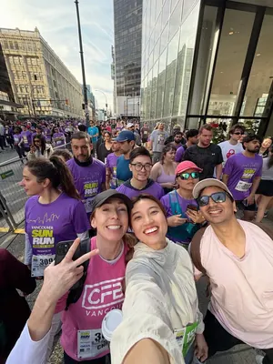 CrossFit BC members posing for a selfie at the Vancouver Sun Run start line